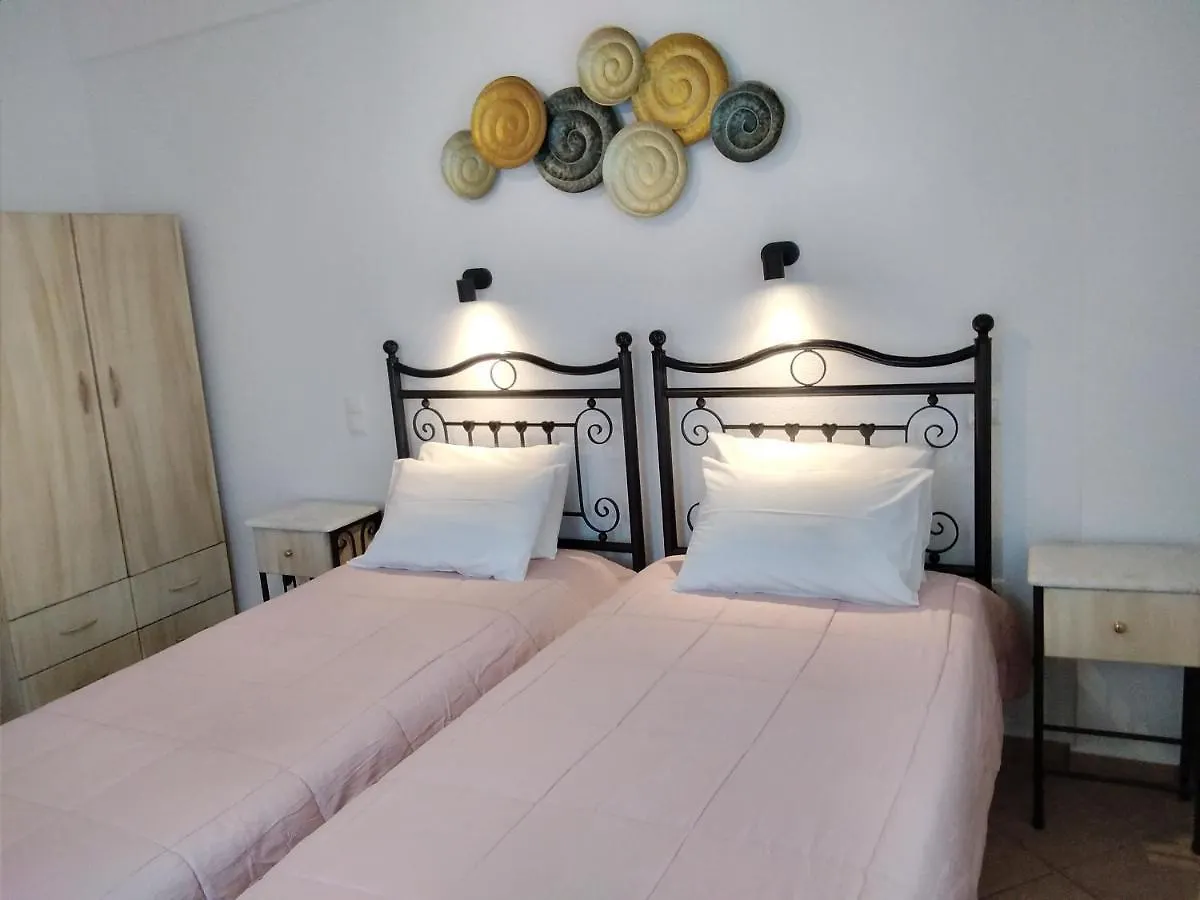 Celeste Apartments Ορνός