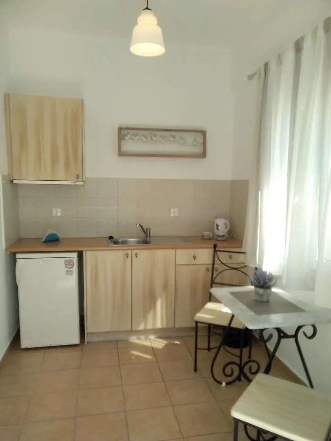 Celeste Apartments Ορνός